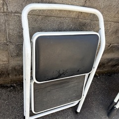 脚立、踏み台、2000円からの画像