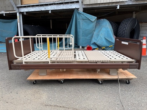 パラマウントベッド製 介護ベッド 3モータータイプ アウラ21 動作快調 電動ベッド