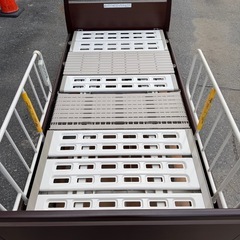 パラマウントベッド製 介護ベッド 3モータータイプ アウラ21 動作快調 電動ベッド の画像