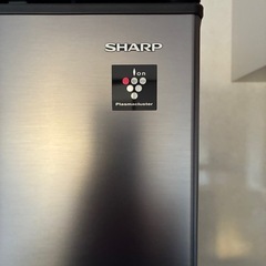 両開き冷蔵庫の画像