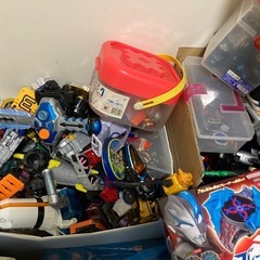 決まりました。ぬいぐるみ、仮面ライダー、おもちゃの画像