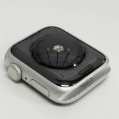Apple Watch Nike SE 第1世代/GPS/40mm/A2351/シルバー〈MYYD2J/A〉の画像
