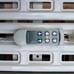 パラマウントベッド製 介護ベッド 3モータータイプ アウラ21 動作快調 電動ベッド の画像