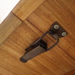 デンマークのメーカーGUDME(グドメ)社より伸長式ダイニングテーブルです。北欧家具らしい丸みを帯びたシンプルなデザインのヴィンテージのエクステンションテーブル。来客やパーティーなどでも活躍♪の画像