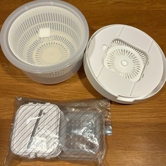 【美品(未使用パーツあり)】ニトリ 1台10役スライサーセット　野菜の水切りを楽に！スピナータイプの画像