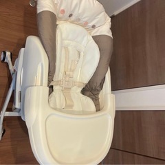 コンビ　ネムリラ　auto swing エッグショック 電動ハイローチェアの画像