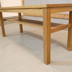 人気の無印良品(MUJI)のオーク無垢材を使用したベンチ 板座です。ナチュラルなオーク材とシンプルなデザインはお部屋を優しい印象に！リビングなどのローテーブルとしてもオススメ♪の画像