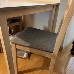 テーブル チェアの画像