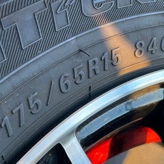 スタッドレスタイヤ付きホイール4本セットの画像