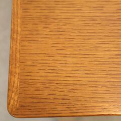 人気のkarimoku60(カリモク60+)ダイニングテーブルです。レトロでスッキリしたデザインが圧迫感もなく2人暮らしなどにもおススメのシンプルな木製食卓♪ヴィンテージ家具や北欧スタイルに。の画像