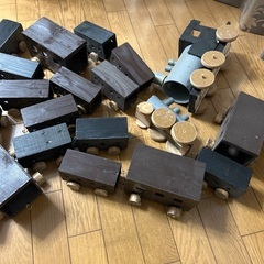 ハンドメイド　あじのある木のおもちゃ　汽車　SLの画像