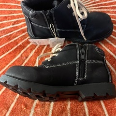 新品タグ付き　子供用ブーツ　20センチの画像