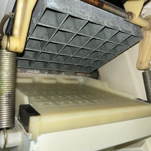 ☆現状品☆TOSHIBA 35キロタイプ製氷機　古いです