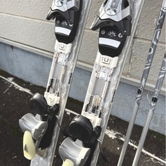 お引取り限定 ELAN SilverMagic エラン シルバーマジック カービングスキーセット 146cm ビンディング/ストック付きの画像