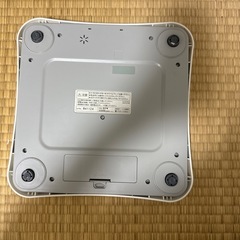 タニタ　体重計　電池入りの画像