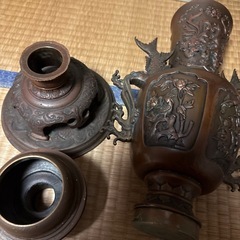 銅置き物花瓶の画像