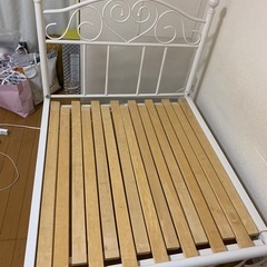シングルベッド マットレス付き すのこ付き 伸び縮み可能タイプの画像