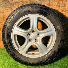 スバル純正アルミホイール 16インチ 2020年製のスタッドレスタイヤ付きの画像