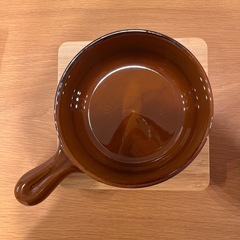 ニトリ　グラタン皿と敷物のセット
の画像