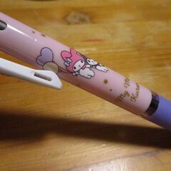 ジェットストリーム3色ボールペン　マイメロ＆クロミ　ほぼ新品　断捨離中！の画像