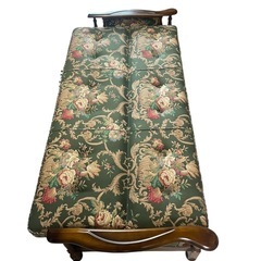 美品❗️ カリモク家具 コロニアル 3人掛け ソファー ベッド   希少 Colonial 花柄 木製フレーム クラシック アンティーク の画像