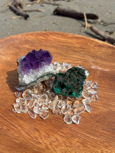 アメジストとダイオプテーズの原石セット