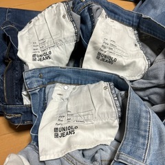 ユニクロジーンズレディース3本
の画像