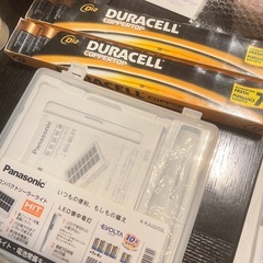 SOLD！単一電池24個その他ソーラー充電器など の画像