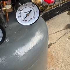 アストロプロダクツ　サイレンエアーコンプレッサー　の画像