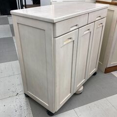 ★リユースのサカイ千葉中央店★  ゴミ箱付き収納 白系 H70×D34×W69 クリーニング済み TC5527の画像