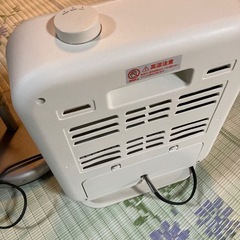 【動作OK】軽くて扱いやすい！コンパクト遠赤外線ヒーター 500円の画像