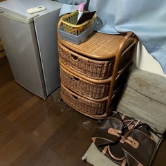 家具やタンス欲しい方問い合わせお願いしますの画像