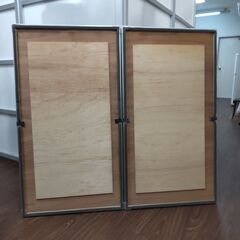 掲示板 藤木工業 約60cm x 約110cm ２枚セットの画像
