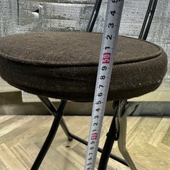 折りたたみイス2つの画像