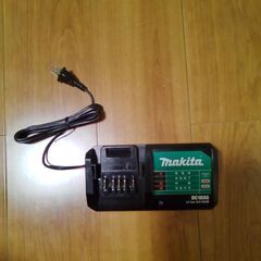 さしあげます■中古■makitaマキタの電動草刈り機✕4台まとめて■訳ありジャンク■充電器やナイロンコードもおつけしますの画像