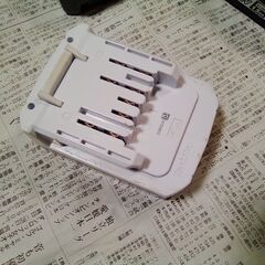 さしあげます■中古■makitaマキタの電動草刈り機✕4台まとめて■訳ありジャンク■充電器やナイロンコードもおつけしますの画像