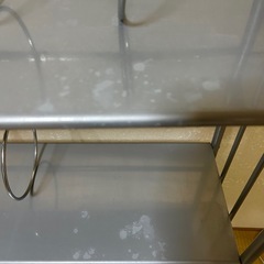 ステンレス製本棚の画像