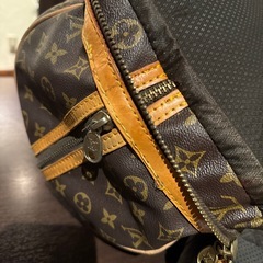 古いボストンバックの画像