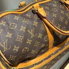 古いボストンバックの画像