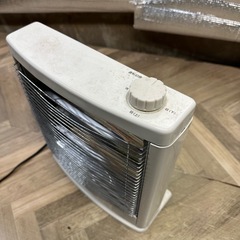 電気ストーブ白の画像