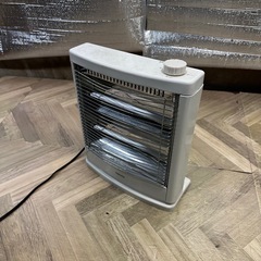 電気ストーブ白の画像