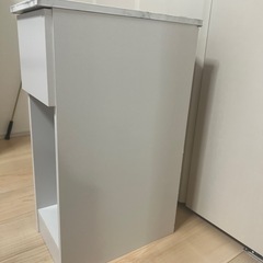 2口コンセント付き　サイドテーブルラック の画像