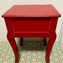 ビンテージ　サイドチェスト・テーブル　赤の画像