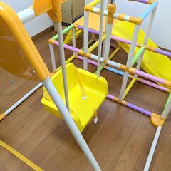 幼児用ジャングルジムの画像