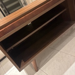 テレビボードの画像