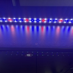 90センチ用 水槽ライト  
取引中〜 の画像