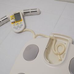 【引き取り先決定済み】オムロン　カラダスキャン　体重体組成計　HBF-356　2011年製　【非対面取引です】の画像