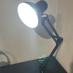 デスクライト　の画像