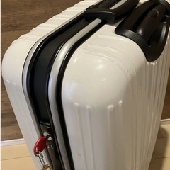 スーツケース キャリーケース★ホワイト★360度回転★TSAロック搭載★耐衝撃 旅行 ビジネス 出張 ★Lサイズ相当の画像
