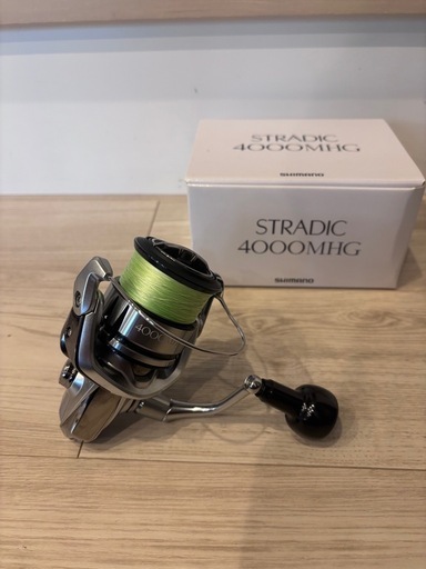 新品同様　19 ストラディック　4000MHG　リール STRADIC SHIMANO シマノ